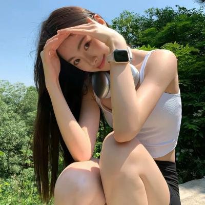 夏日天空的那匹红马